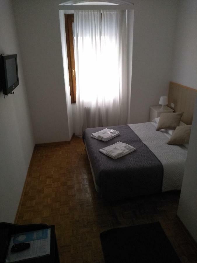 Affittacamere Iris Triest Exterior foto